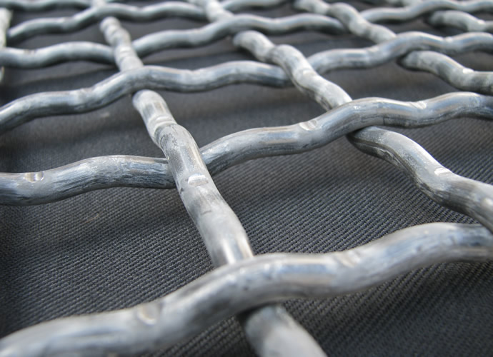 Square hole mine screen